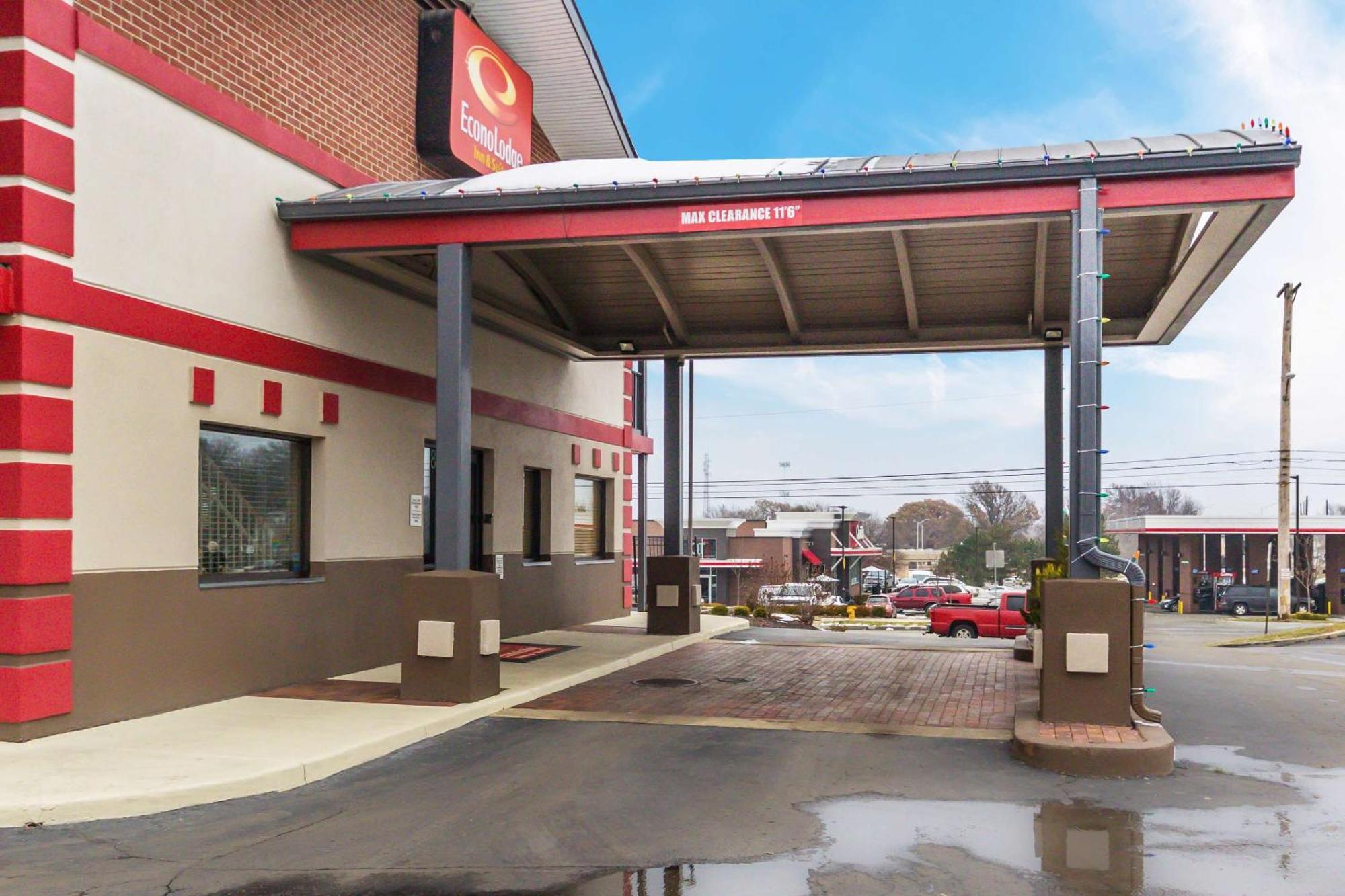 Econo Lodge Inn & Suites I-35 At Shawnee Mission Overland Park Buitenkant foto